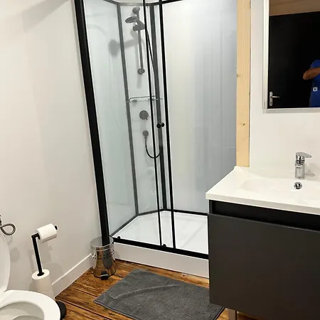 Hotel Chambre2 Face Au Donjon Pons