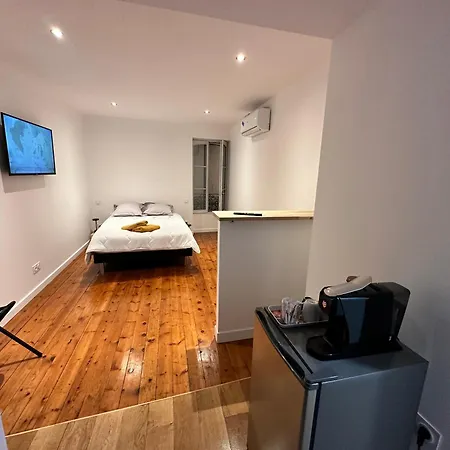 Chambre2 Face Au Donjon Hotel Pons